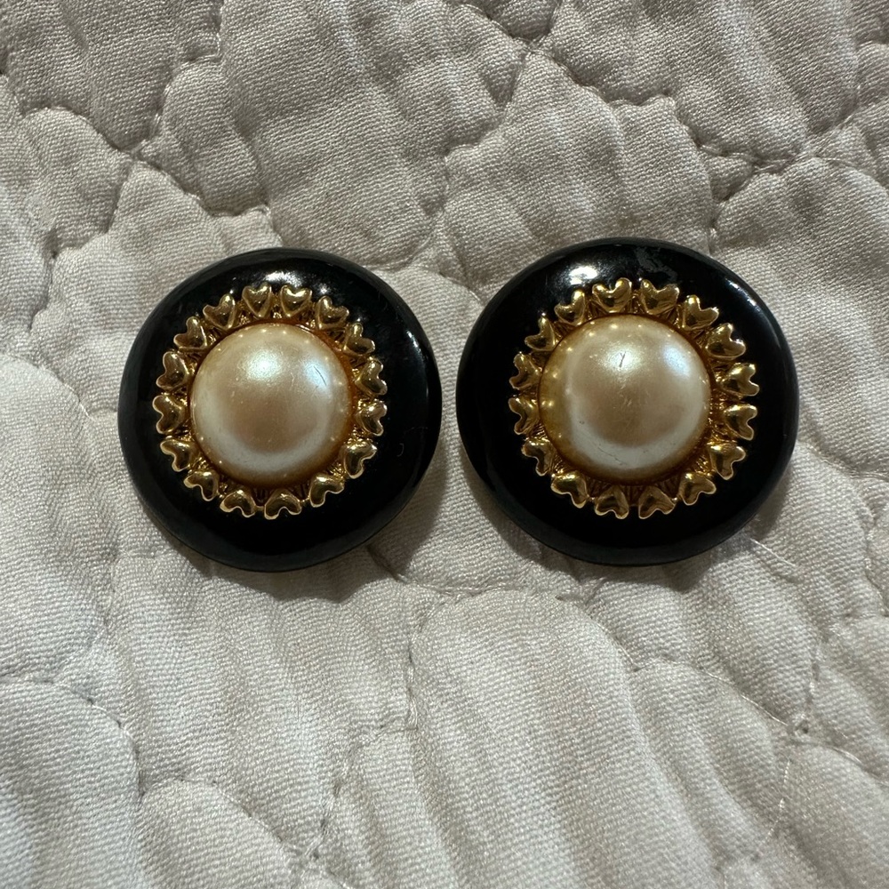 St. John clip on Elegant Black and Gold Button Earrings VINTAGE